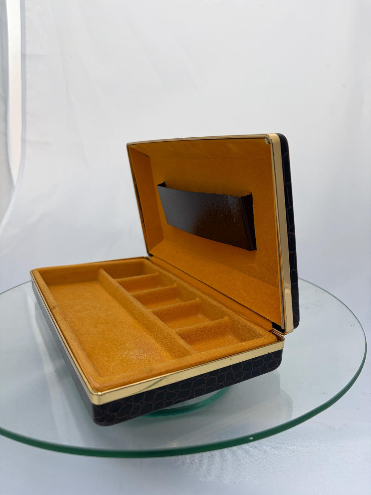 Vintage Man's MCM Jewelry Tia Clip Culfflink Watch Box .