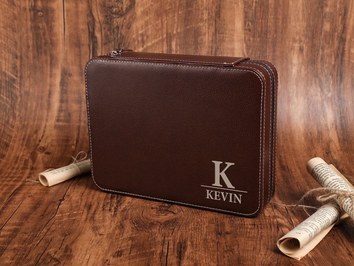 Personalized Leather Travel Watch, Watch Case, Watch Storage, Groom Gift, Luxury Leather Watch Roll for Him, Gift for Dad, Christmas gifts