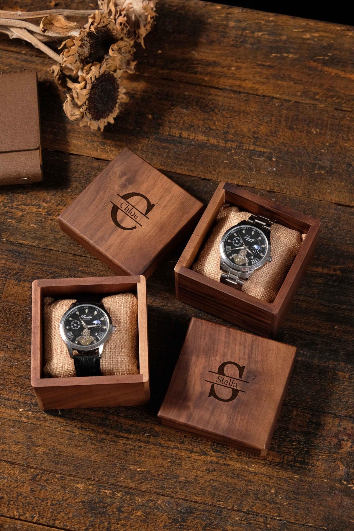 Personalized watch Box, Walnut Wood Watch case, Watch Storage box, Men's Watch Case, groomsmen gifts, Christmas gift, bride groom gifts