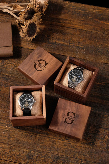 Personalized watch Box, Walnut Wood Watch case, Watch Storage box, Men's Watch Case, groomsmen gifts, Christmas gift, bride groom gifts
