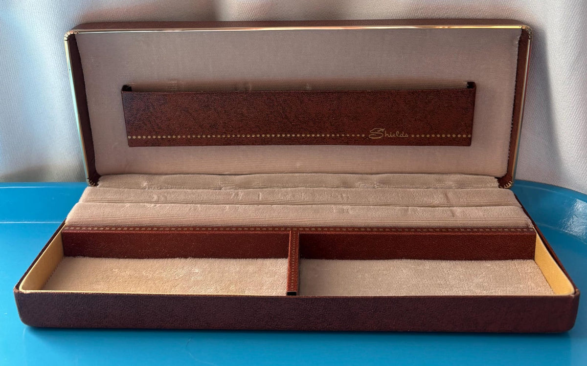 Shields clamshell Jewelry Case Brown Vinyl W/ Cream Velvet Interior 9-3/4” long x 3-7/8” wide x 1-5/8” deep Watch Holder Cufflink Storage