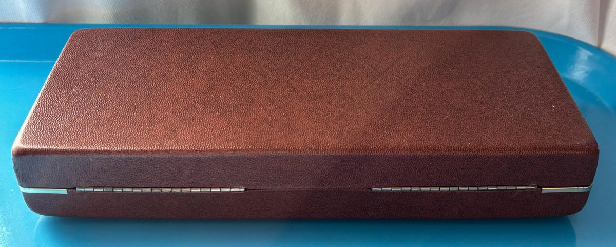 Shields clamshell Jewelry Case Brown Vinyl W/ Cream Velvet Interior 9-3/4” long x 3-7/8” wide x 1-5/8” deep Watch Holder Cufflink Storage