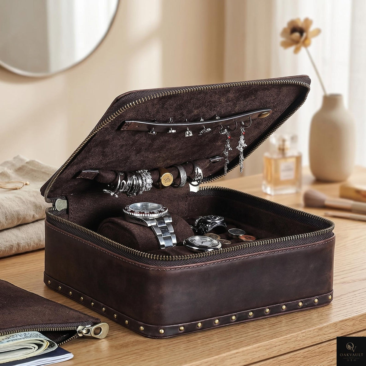 Vintage Travel Jewelry & Watch Organizer Case