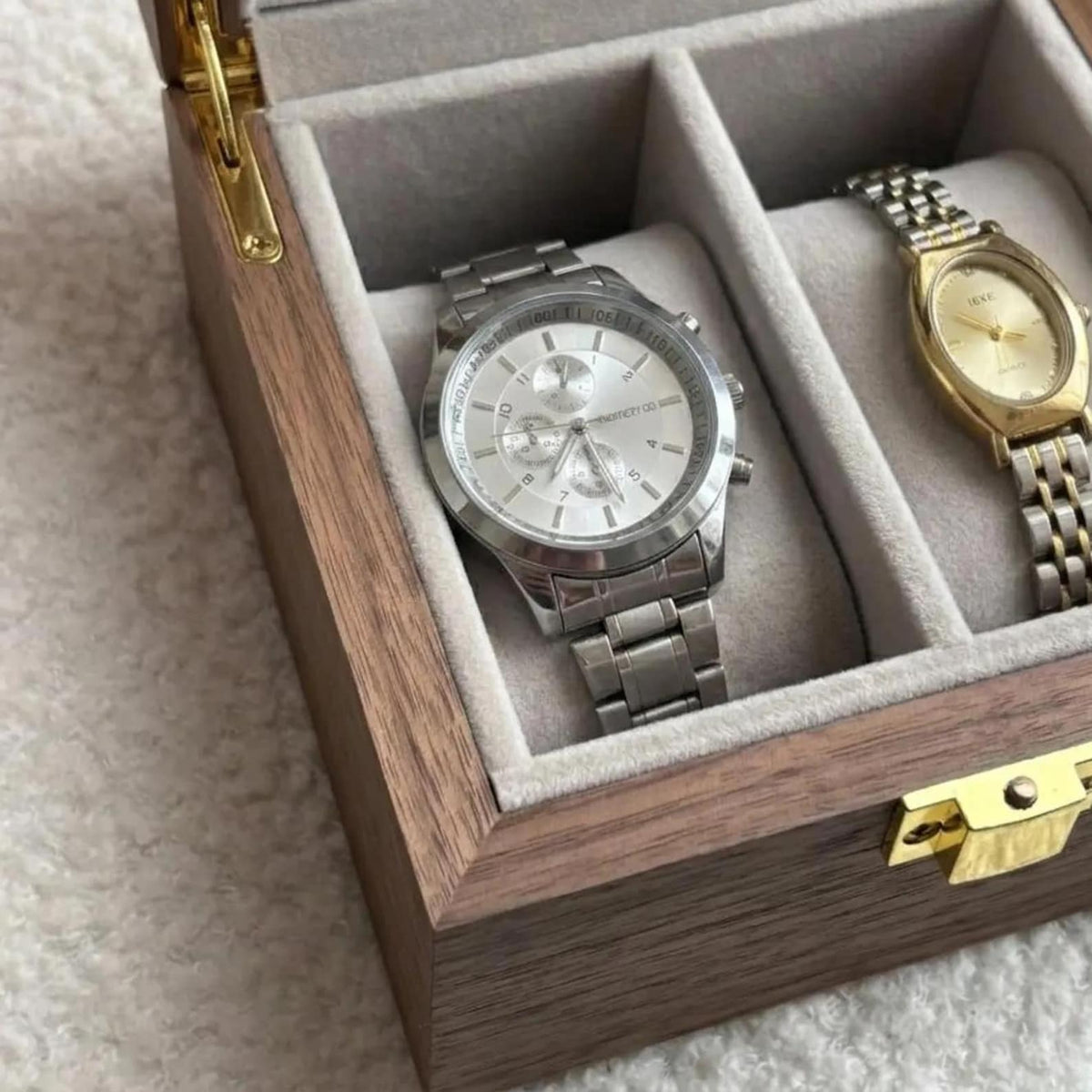Custom Walnut Watch Box, Glass Lid Watch Case for Men, Gift for Dad Husband Boyfriend Groomsmen