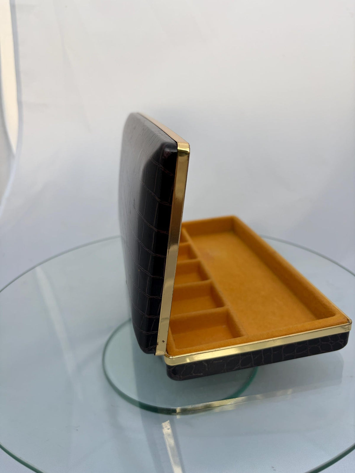 Vintage Man's MCM Jewelry Tia Clip Culfflink Watch Box .